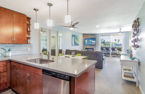 Townsite Condo | Breathtaking Views, Steps to the Sand, Beach Resort