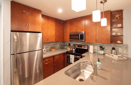 Townsite Condo | Breathtaking Views, Steps to the Sand, Beach Resort