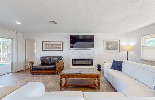 Punta Gorda House | Breezes and Bliss on the Canal