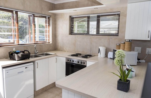 Brenton-on-Sea House | Brenton Breakers