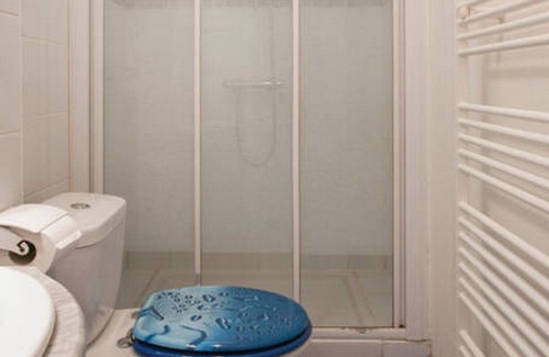 Rive Droite Apartment | BREST Nice T1 bis near the port and hypercentre. WIFI and free parking