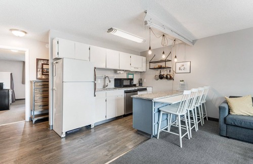 Old Bend Condo | "Brews and Views " River View Condo- Edge of Downtown