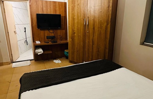 Latur Hotel | Brickyard Resort