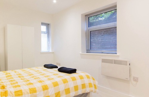 Southampton House | Bridge Road - Room 1a