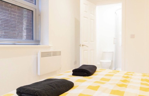 Southampton House | Bridge Road - Room 1a