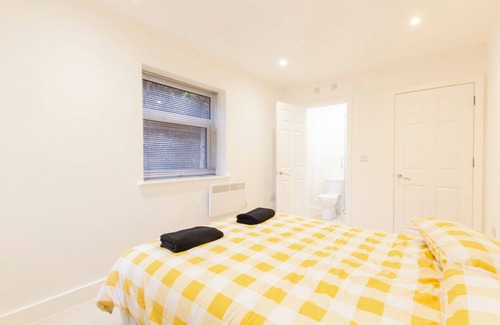 Southampton House | Bridge Road - Room 1a