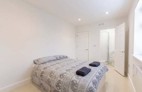 Southampton House | Bridge Road - Room 2a