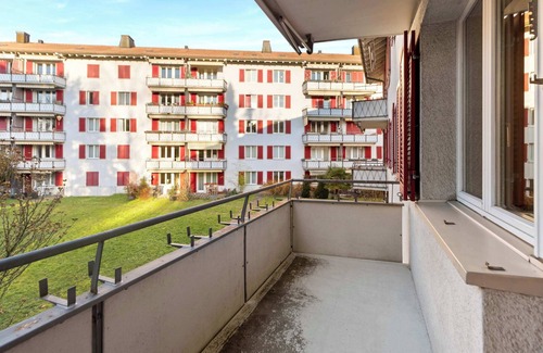 Enge Apartment | Bright 2BR Apartment near Zurich Center & Museums