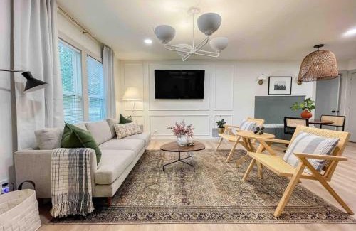 Irving House | Bright 3BR with Fire Pit and Near Convention Center