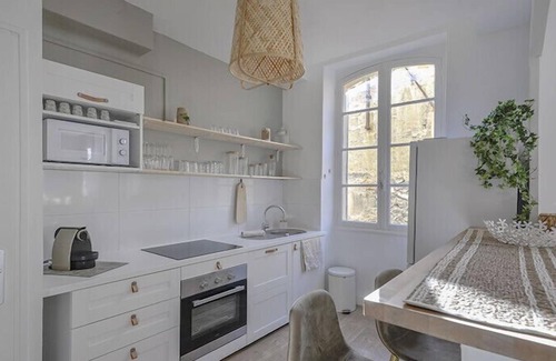 6th Arrondissement Apartment | Bright 45m² near the Place Castellane