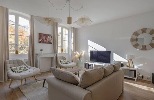 6th Arrondissement Apartment | Bright 45m² near the Place Castellane