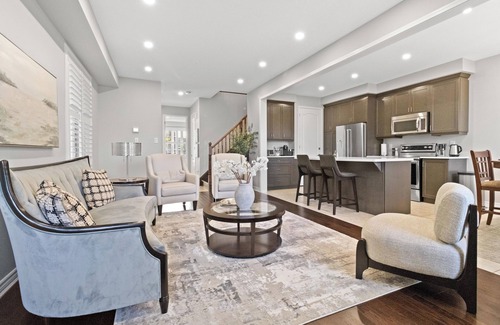 Halton Regional Municipality House | Bright 5BR Milton Home~Main Floor Bedroom Retreat