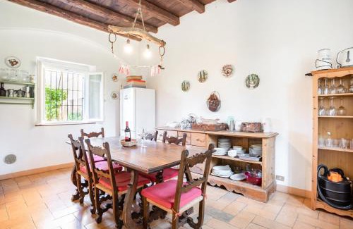 Villa Guardia Apartment | Bright APT surrounded by greenery with parking & Shared Pool