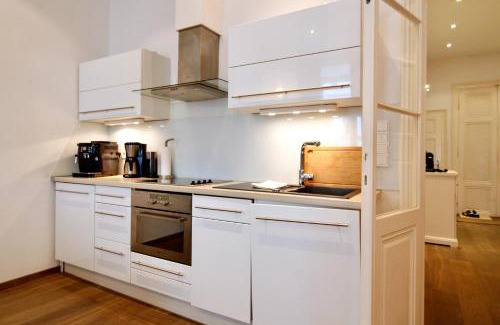 Neubau Apartment | Bright & Chic Downtown Hideaway