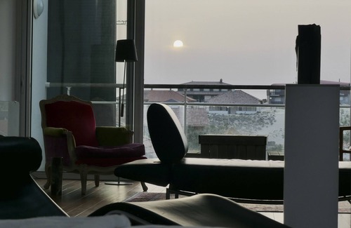 Contis-les-Bains Apartment | Bright contemporary suite, Contis Plage center, close to beaches and forests.
