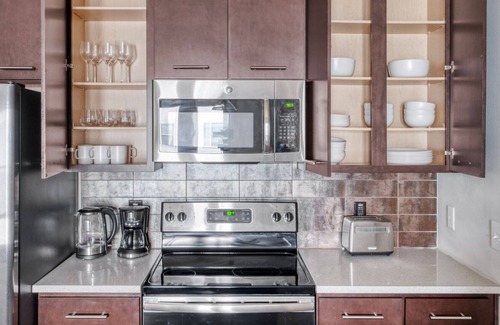 Chestnut Apartment | Bright East Austin 1BR w/ Pool, Gym & W/D, nr restaurants, by Blueground