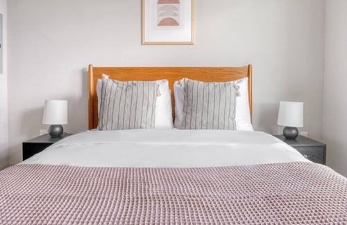 Chestnut Apartment | Bright East Austin 1BR w/ Pool, Gym & W/D, nr restaurants, by Blueground