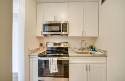 Gadsden Apartment | Bright Gadsden Apartment about 10 Mi to Dive Land Park