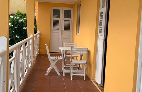 Tartane House | Bright house overlooking the bay of Marin