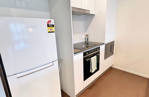 Braddon Apartment | Bright in Braddon! 1 bd 1bth Apt