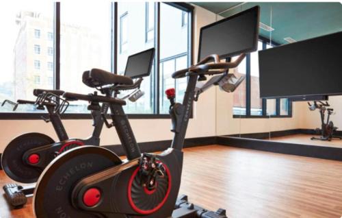 Five Points South Apartment | Bright n Airy Studio Perfect City Escape 9