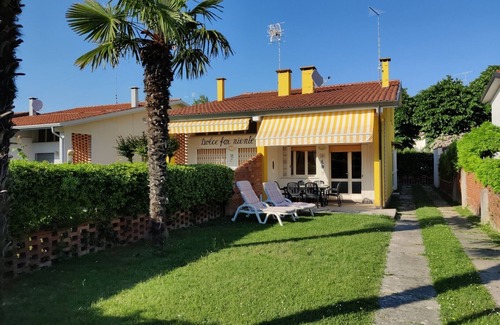 Caorle Villa | Bright villa in Caorle with private garden