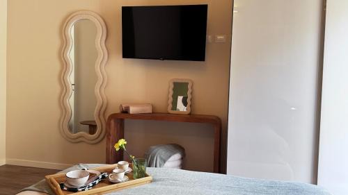 Predore Apartment | Brighter Days - Two-room apartment with lake view and pool