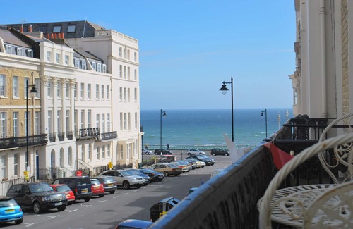 Kemptown Apartment | Brighton Break - Burlington Beach Pad