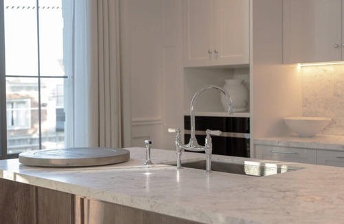 Brighton Apartment | Brighton Luxury Oasis