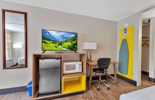 Bristol Hotel | Bristol Parkway Inn