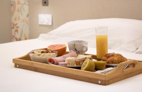 Avignon Hotel | Brit Hotel Avignon Sud Le Calendal