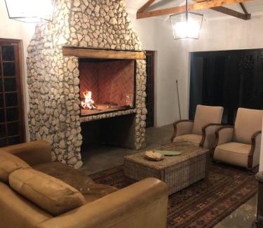 Thembelihle House | Britskraal Guest Farm