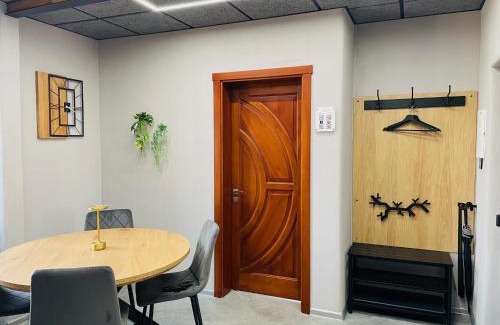 Teika Apartment | BRIVIBAS RESIDENCE - EAST/WEST, free PRIVAT parking, free WIFI, self check-in