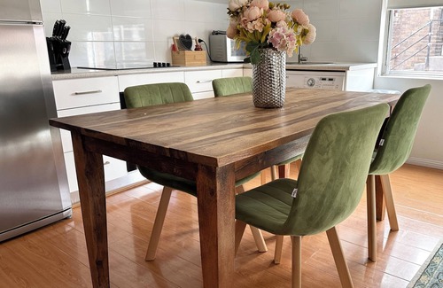 Bronte Apartment | Bronte beach 2 BD apartment, next to trendy cafes and shops, Family friendly!