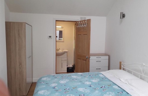 Speke Bed & Breakfast | Brook Barn B&B