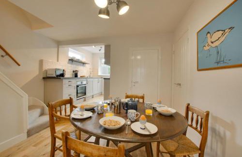 Dersingham House | Brook Cottage