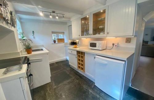 Port Isaac House | Brook Cottage is a traditional fisherman's cottage