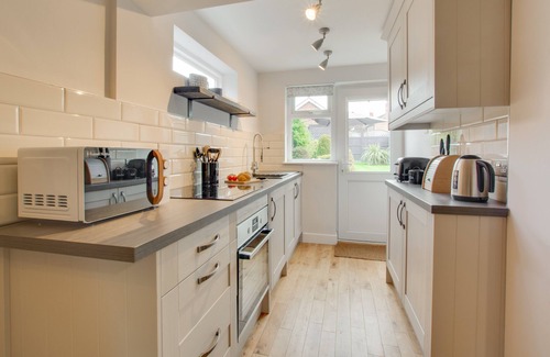 Dersingham House | Brook Cottage - Two Bedroom House, Sleeps 4