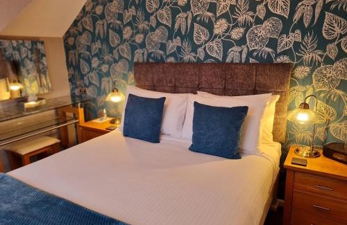 Brixham House | Brookside Guest House & Mini Spa