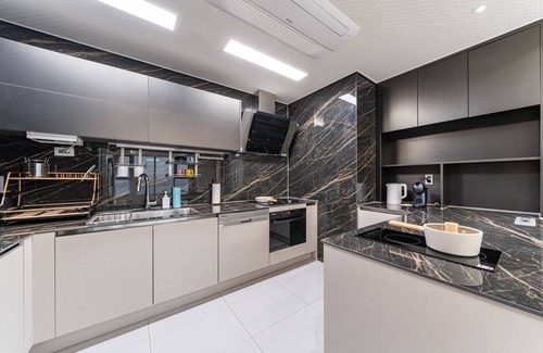 Choryang Apartment | Brown Suites Busan