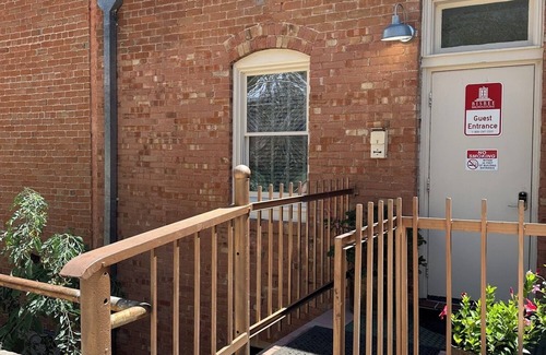 Bisbee House | Brownstone Signature Suite-Historic Building in the Heart of Historic Downtown Bisbee