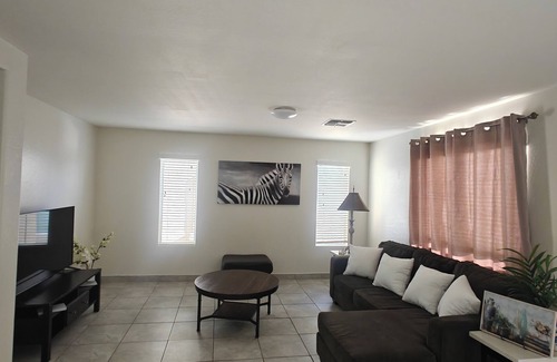 Buckeye House | Browny 4 bedrooms 2.5 bath home near freeway.