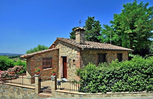 San Gimignano City Centre Cottage | BRUNELLO - Cozy cottage located in a peaceful & panoramic position in Tuscany