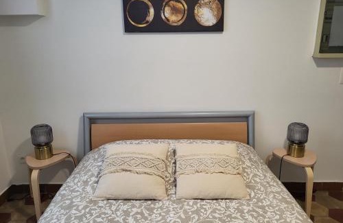 Etterbeek House | Brussels Bed & Blockchain Private rooms with shared bathroom
