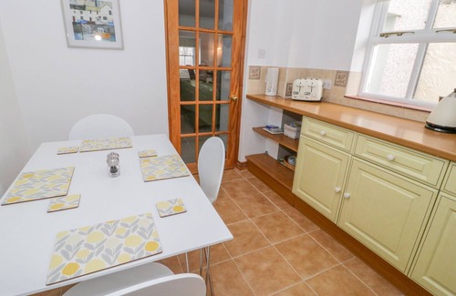 Beaumaris Apartment | Bryn Haf, New Street