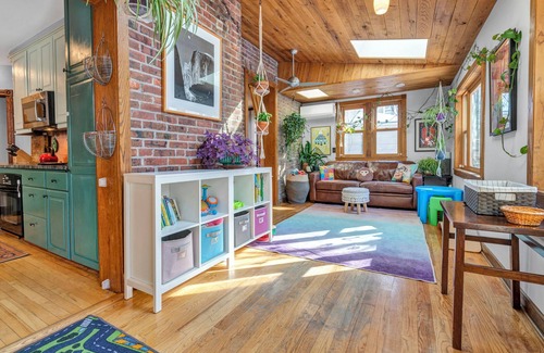 Bryn Mawr House | Bryn Mawr Timeless Oasis
