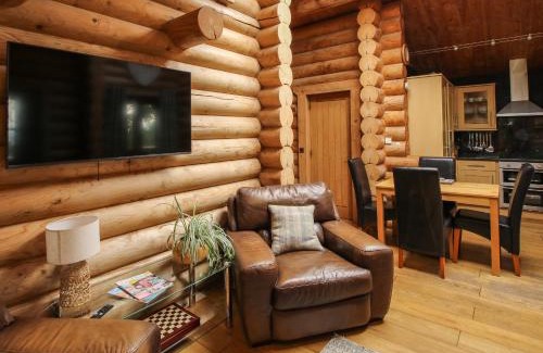 Welsh Frankton House | Brynallt Country Park