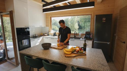 Walim Villa | Brzozowa Chata - z prywatnym Jacuzzi i wspaniałym ogrodem - by SpaceApart