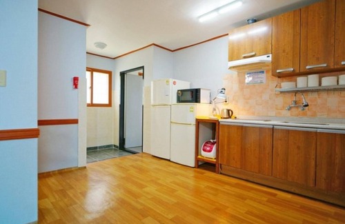 Byeonsan House | Buan Bada Punggyeong Pension