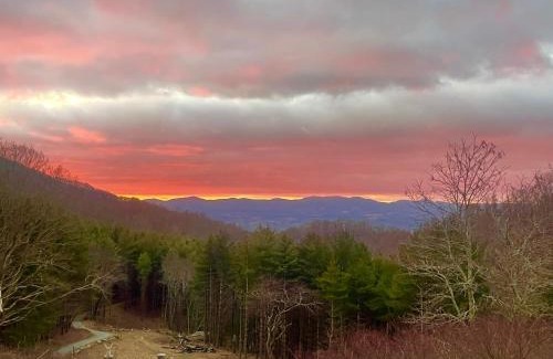 Independence House | Buck Mountain Ranch Retreat